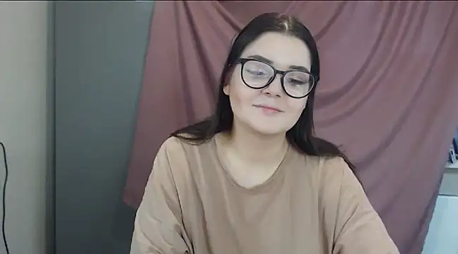 ohhhMie online show from February 2, 2025, 10:13 am