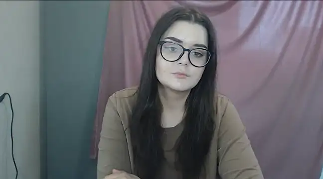 ohhhMie online show from February 16, 2025, 12:43 pm