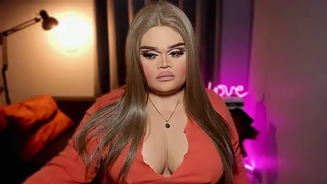 KarolinaThompson online show from February 3, 2026, 8:30 am