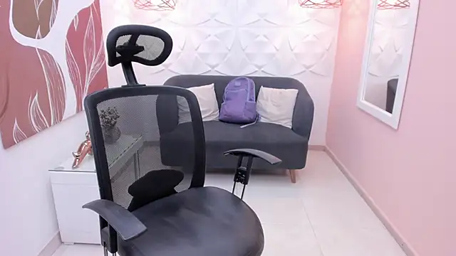 Sharon tits online show from June 9, 2026, 2:29 pm
