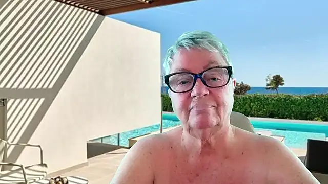 GrannyChrissy68 online show from June 13, 2026, 2:48 pm
