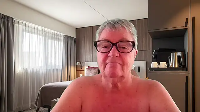 GrannyChrissy68 online show from July 1, 2026, 2:06 pm