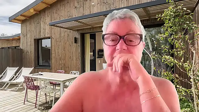 GrannyChrissy68 online show from July 23, 2026, 1:08 pm