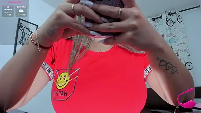 sweetfabianaxl online show from March 22, 2025, 7:42 pm