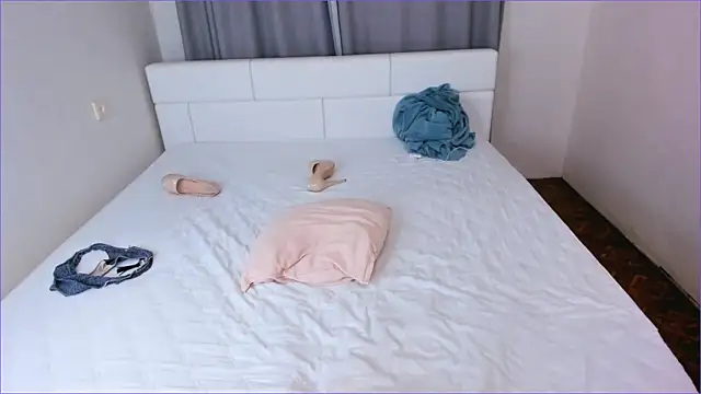 DreamGirl225 online show from February 23, 2025, 10:28 am