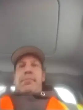 trucker1979 online show from November 21, 2025, 3:22 pm