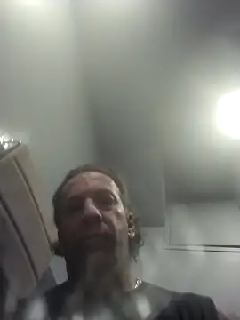 trucker1979 online show from December 13, 2025, 8:04 pm