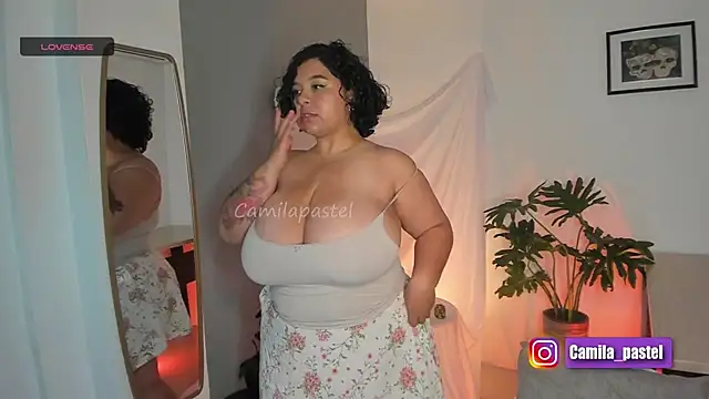 camilapastel online show from October 26, 2025, 4:29 pm