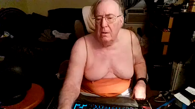 Toastir online show from November 14, 2025, 4:43 pm