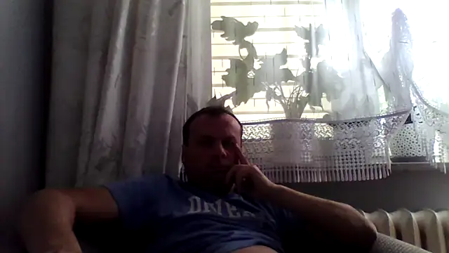 grzes19763 online show from June 6, 2026, 1:49 pm
