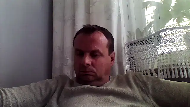 grzes19763 online show from June 13, 2026, 12:14 pm