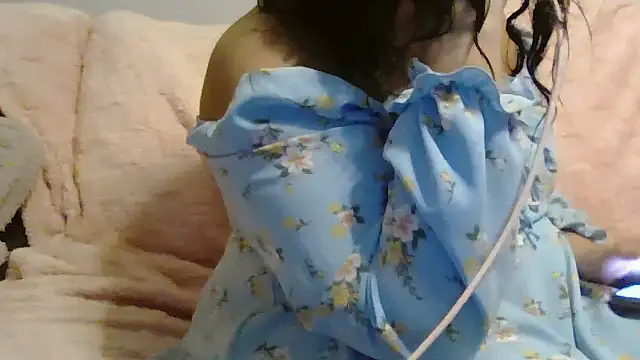 Snapshot of beautylovess chatting on March 4, 2026, 2:19 am beautylovess online show from March 4, 2026, 2:19 am