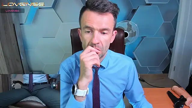 Snapshot of SteveTiger chatting on June 29, 2026, 4:30 am SteveTiger online show from June 29, 2026, 4:30 am