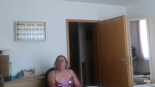 Sissygera online show from June 19, 2026, 7:36 am