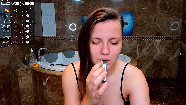 MelindaTin online show from September 14, 2025, 1:17 am