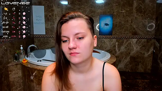 MelindaTin online show from September 28, 2025, 1:12 am