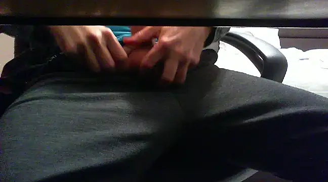 pasiuni online show from February 24, 2025, 6:47 pm