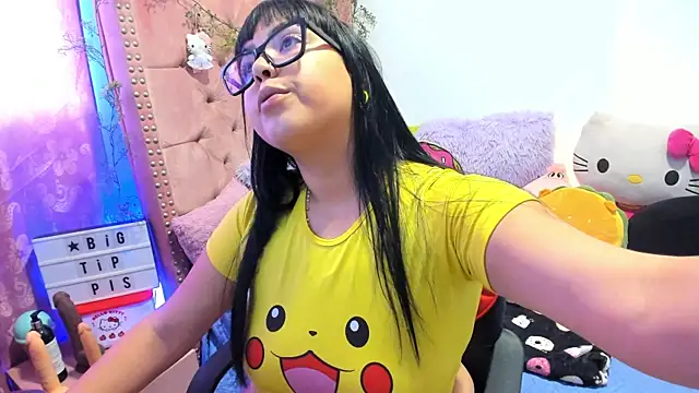 LillyCandy online show from July 14, 2026, 5:52 pm