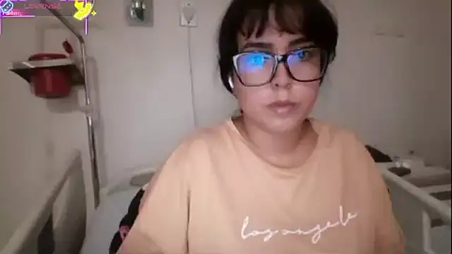 LillyCandy online show from October 9, 2025, 5:46 pm