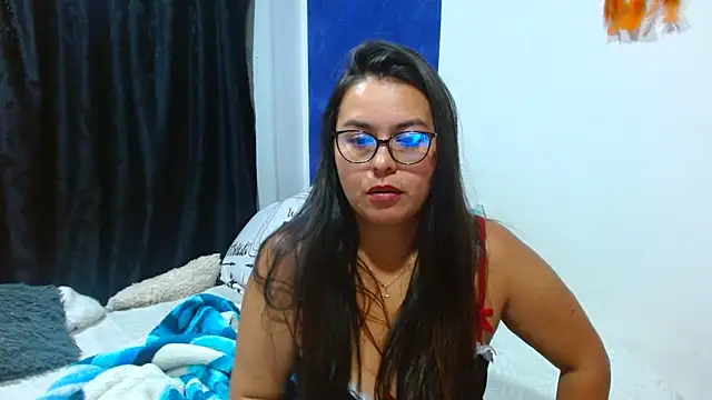 Ixchel Anaid online show from January 13, 2026, 3:54 am