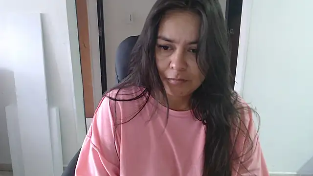 Ixchel Anaid online show from October 5, 2025, 12:51 pm