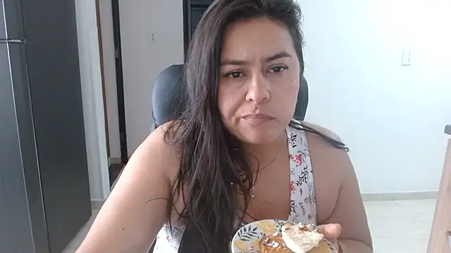 Ixchel Anaid online show from August 4, 2026, 3:16 pm