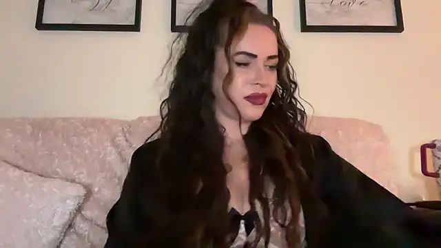 EmilyBlue online show from October 17, 2025, 8:10 pm