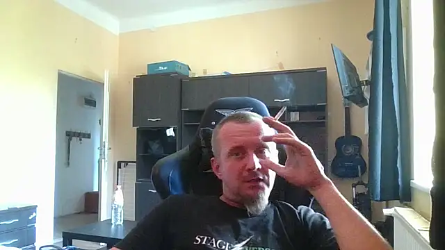 MrWhitePL online show from June 17, 2026, 3:11 pm