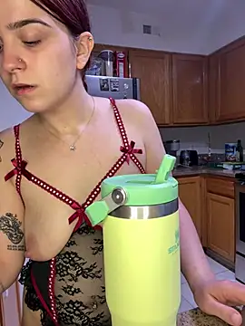 joeystaciee online show from May 1, 2026, 10:26 pm