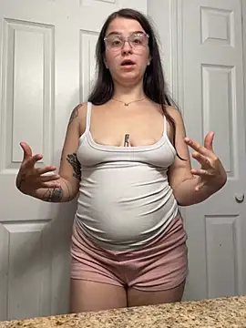 joeystaciee online show from July 19, 2026, 2:42 am