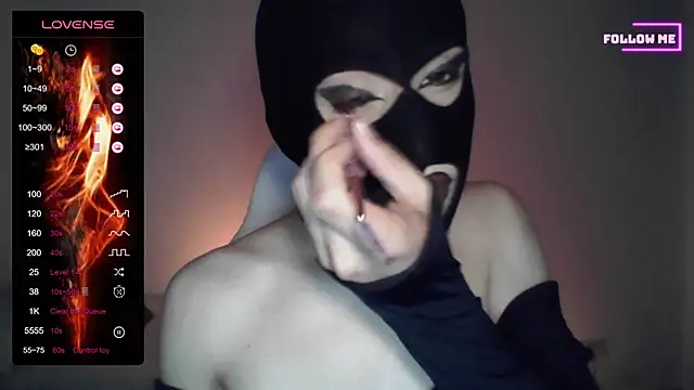 Snapshot of Bigfemblue chatting on October 12, 2025, 11:17 pm Bigfemblue online show from October 12, 2025, 11:17 pm