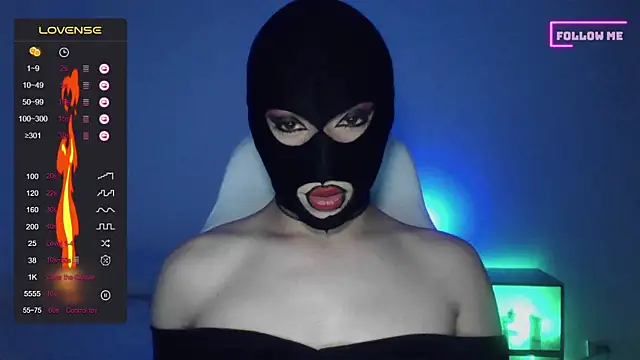 Snapshot of Bigfemblue chatting on November 6, 2025, 12:14 am Bigfemblue online show from November 6, 2025, 12:14 am