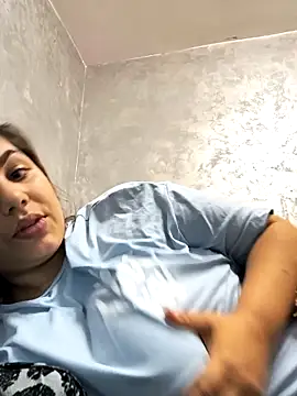 Emma Muller32 online show from November 5, 2025, 1:09 am