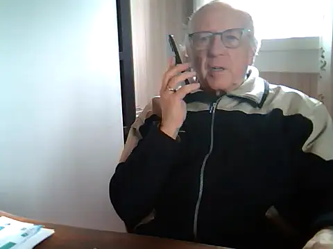 johnjohn622662 online show from February 24, 2025, 1:10 pm