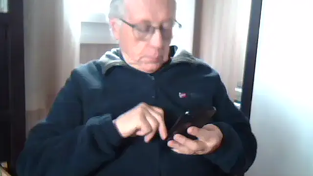 johnjohn622662 online show from February 9, 2026, 1:53 pm