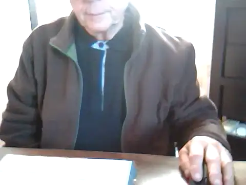 johnjohn622662 online show from October 28, 2025, 1:21 pm