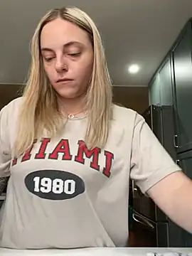 jaseyrae online show from June 11, 2026, 4:48 pm