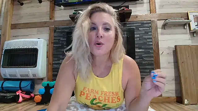 lisaxlovexxx online show from July 23, 2026, 6:04 pm