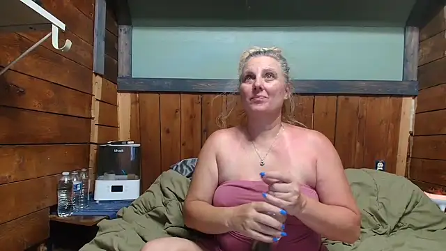 Snapshot of lisaxlovexxx chatting on June 14, 2026, 3:19 am lisaxlovexxx online show from June 14, 2026, 3:19 am