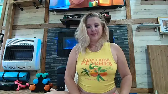 lisaxlovexxx online show from August 5, 2026, 3:06 pm