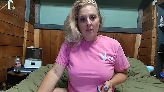 lisaxlovexxx online show from June 22, 2026, 8:06 pm