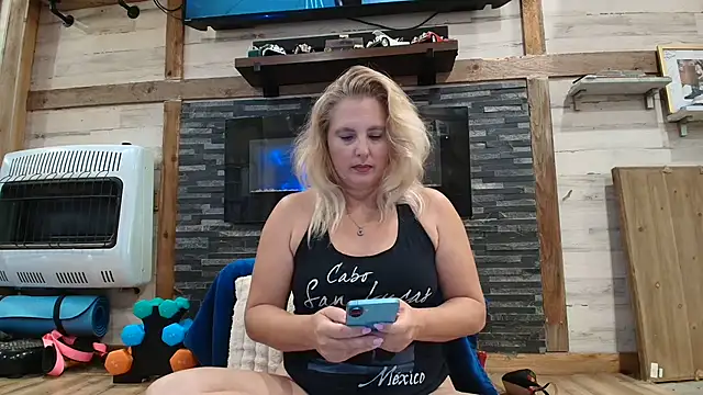 lisaxlovexxx online show from July 26, 2026, 5:20 pm