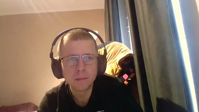 David250692 online show from December 19, 2025, 8:06 am