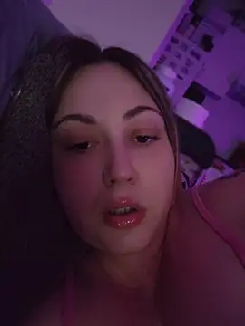 sofiabichota online show from June 8, 2026, 6:41 pm