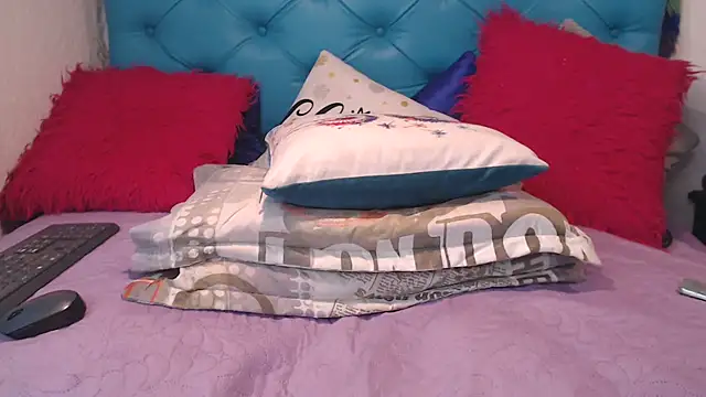 SARAWILLS online show from September 25, 2025, 2:23 pm