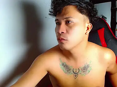 boyhot23x online show from April 23, 2026, 5:25 am