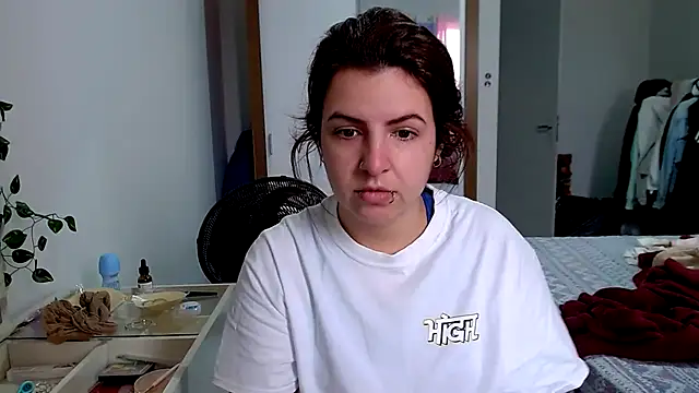 chelbyy online show from October 6, 2025, 1:56 pm