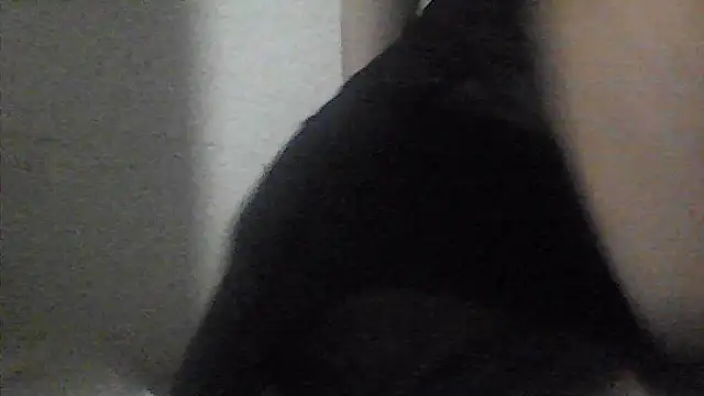 Snapshot of JunoVestanus chatting on October 1, 2025, 1:33 am JunoVestanus online show from October 1, 2025, 1:33 am