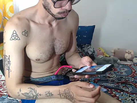 alisterxxx online show from September 30, 2025, 3:07 pm