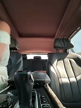 jasminesummer online show from March 6, 2025, 12:52 pm